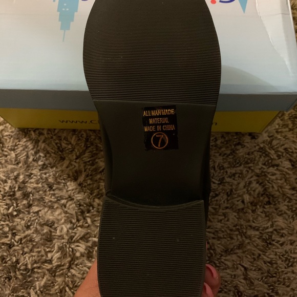 Black booties - Picture 3 of 4